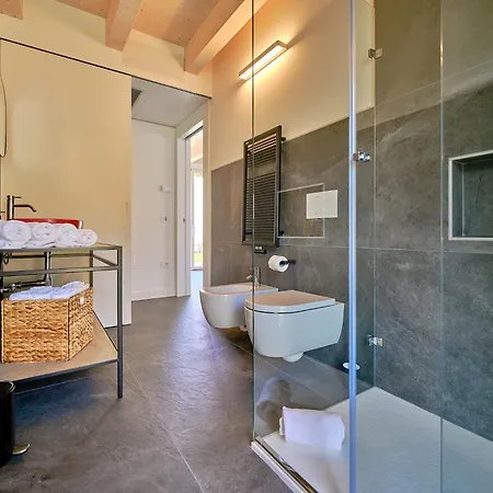 Sunny Apartment Bardolino
