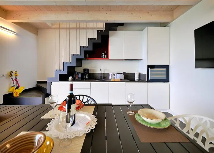 Sunny Бардолино