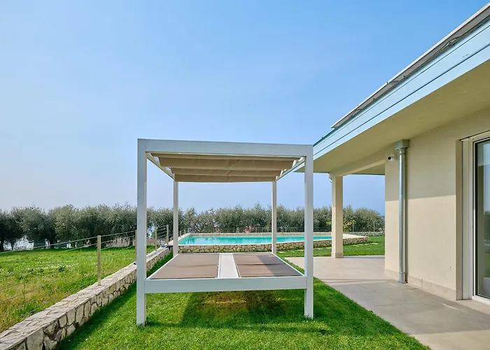 Sunny باردولينو